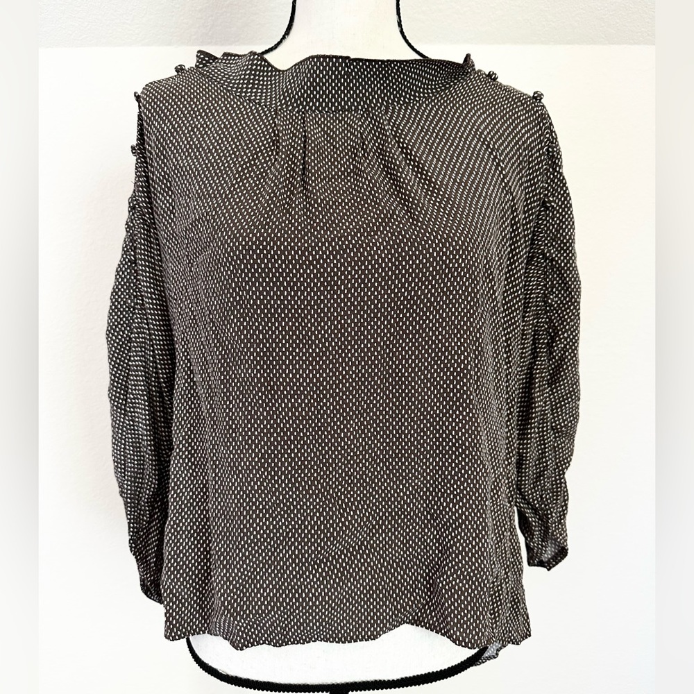 Maeve By Anthropology Medium Blouse Ruffle Neck 3/4 Sleeve Button Detail Brown